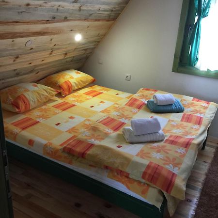Apartments Milev موكرا غورا الغرفة الصورة